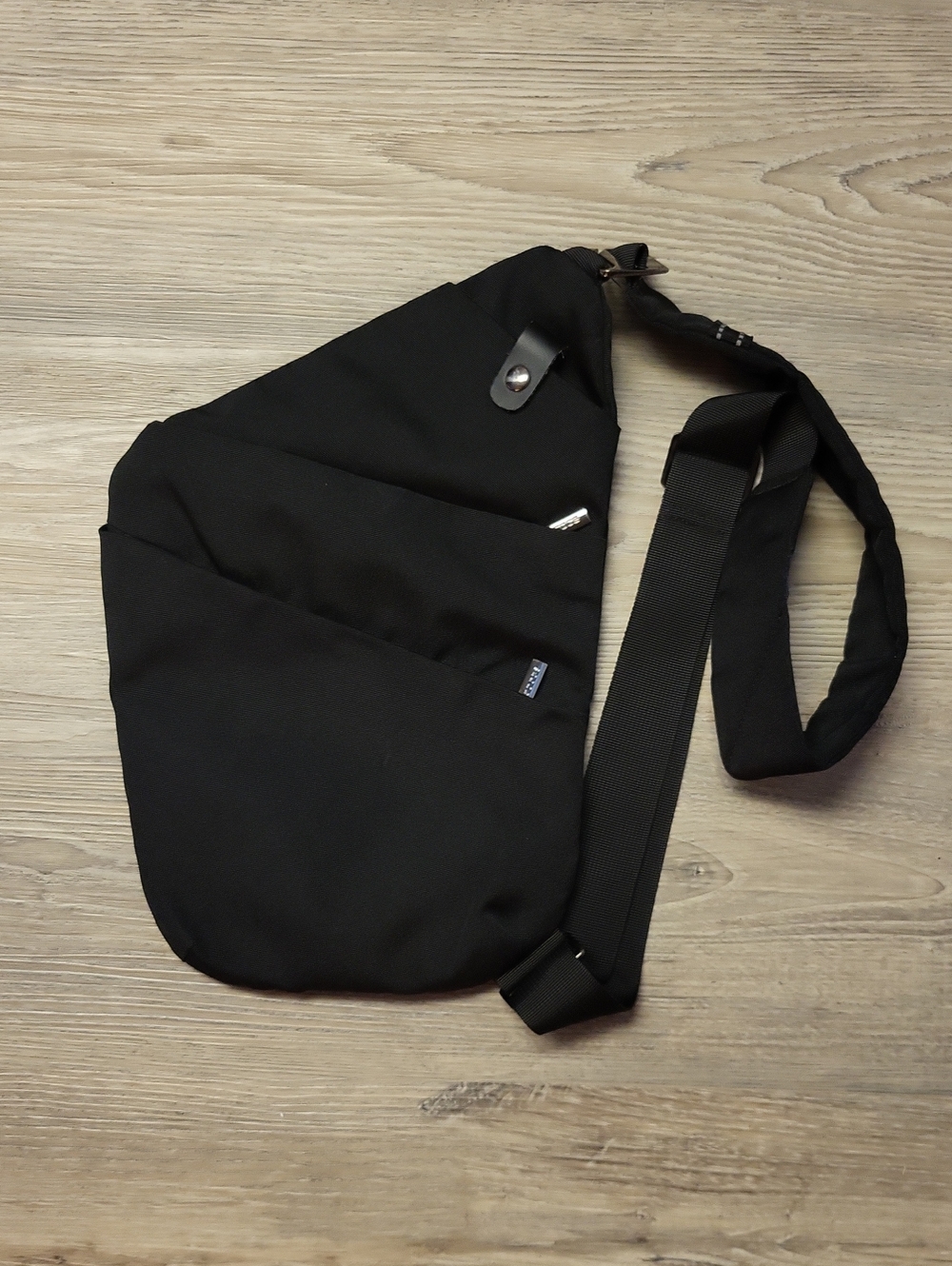 Black Men's Sling Bag - Unbranded Compact Crossbody
